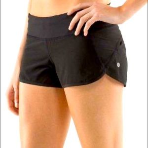 🖤🏃🏽‍♀️Lululemon GUC Run shorts sz 2 🖤